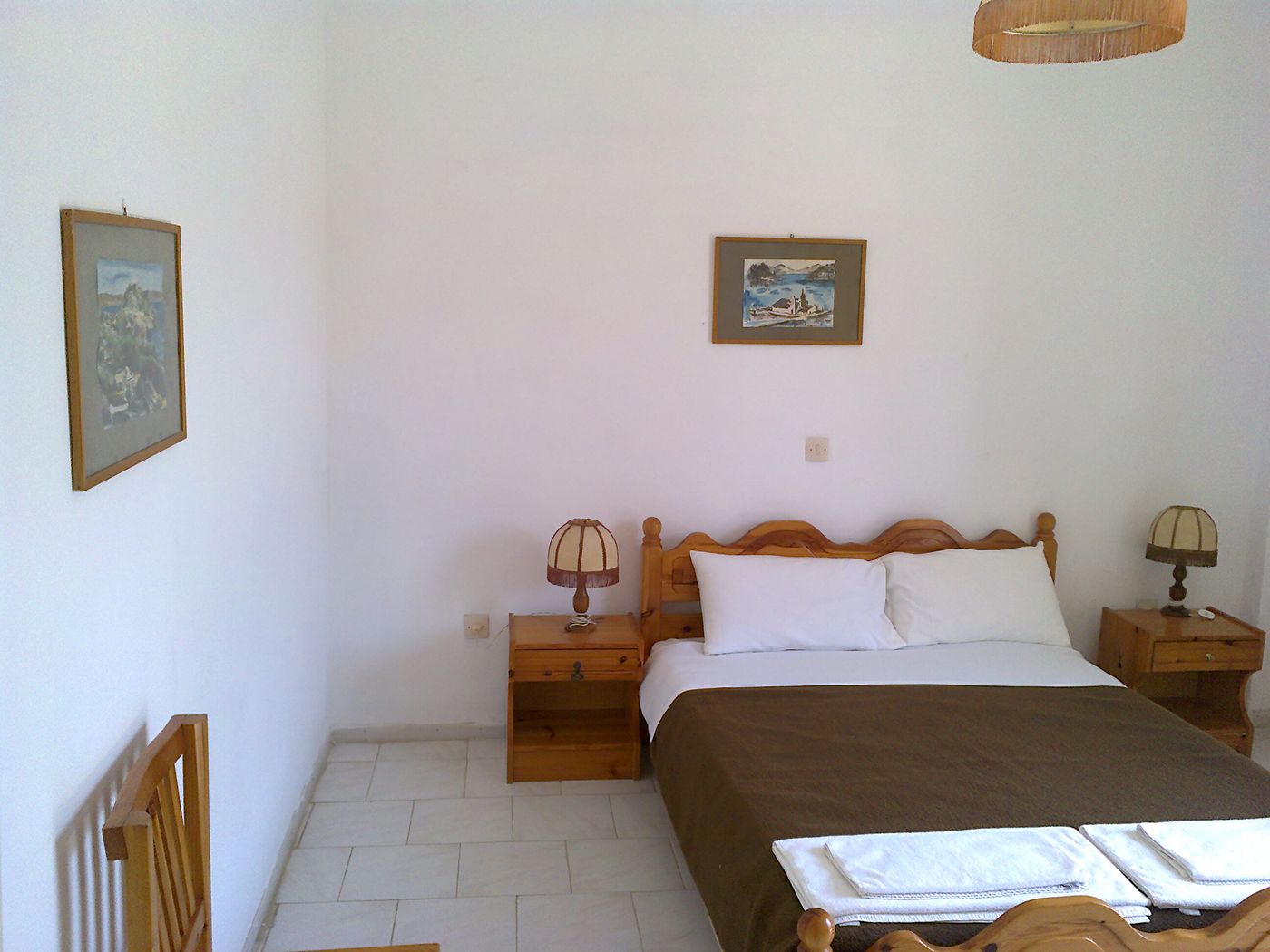 Beach-Front-Salvanos-Room-6