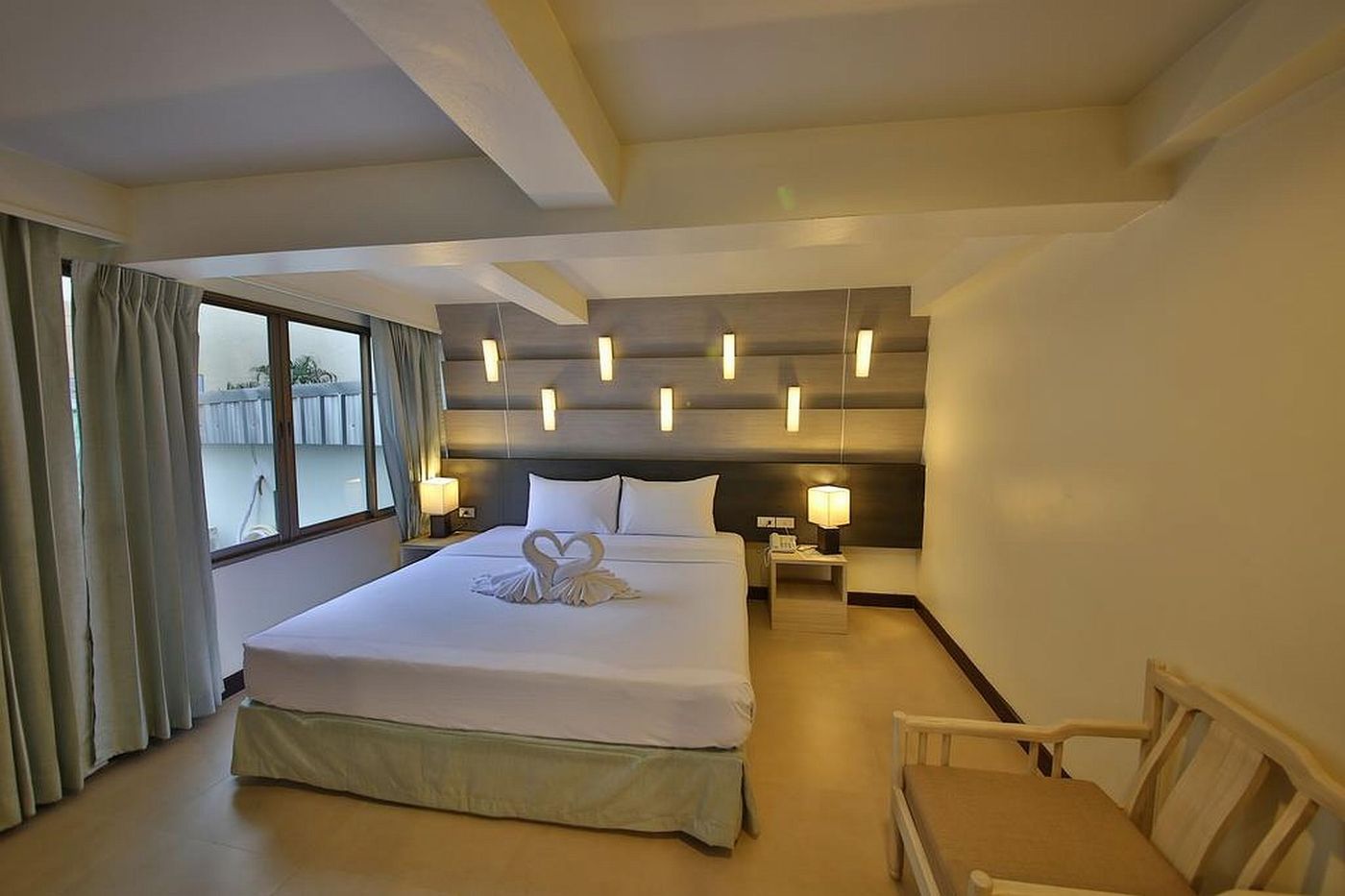 Sunshine Hotel & Residences-Thailand-Chonburi-Room-8