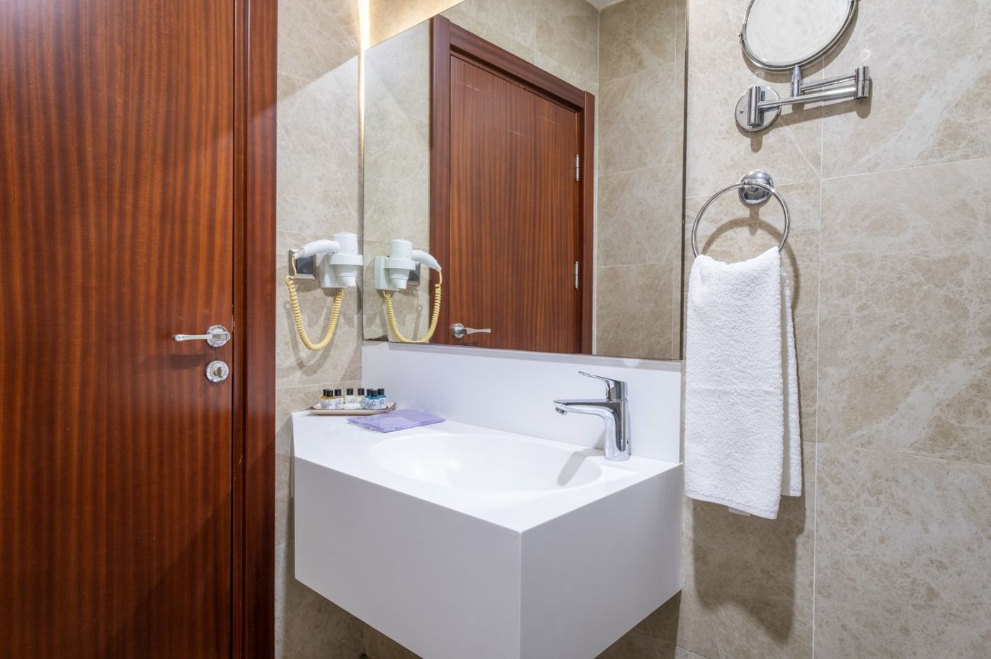 Park-by-Clover-Hotel-Room-41