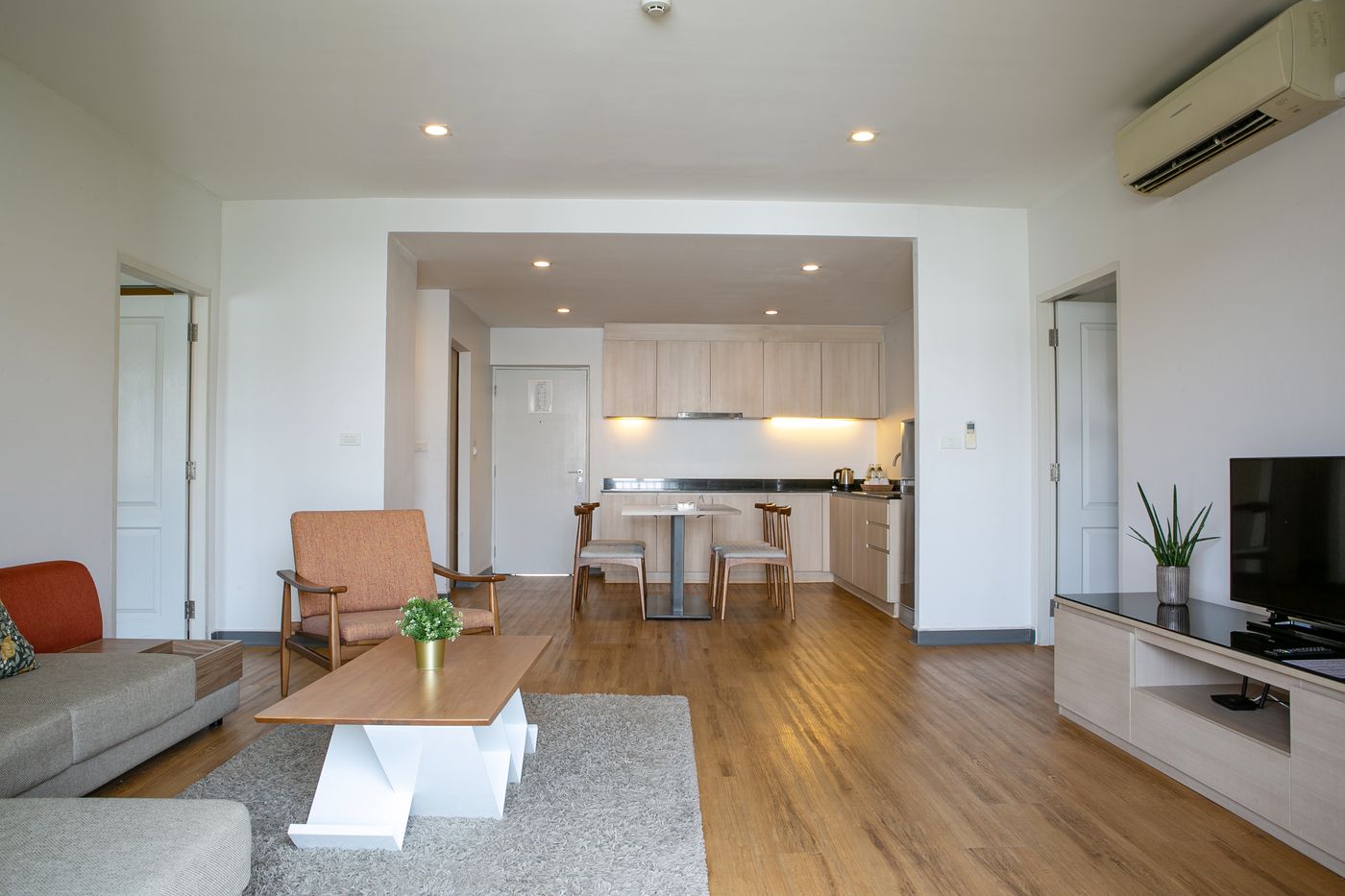 The-Silver-Palm-Wellness-Resort---Bangkok-Room-9