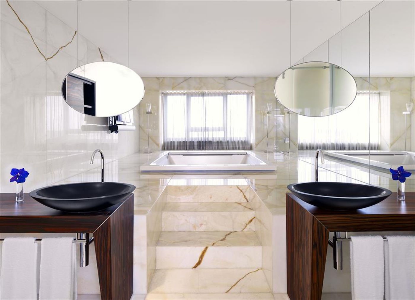 Sheraton-Lisboa-Hotel---Spa-Sports-and-Entertainment-49