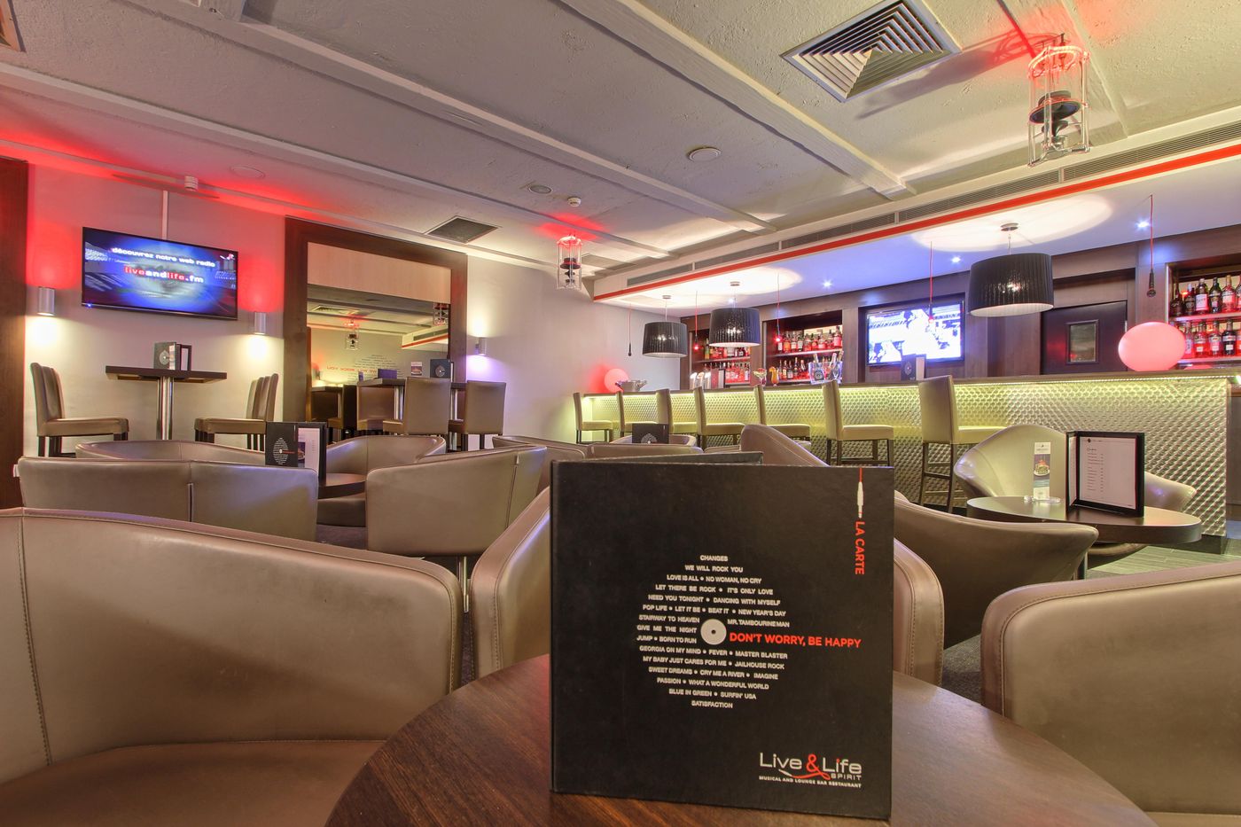 Mercure-Paris-Velizy-Bar-14