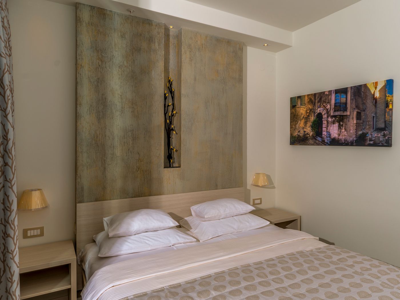 Palmon-Bay-Hotel---Spa-Room-24