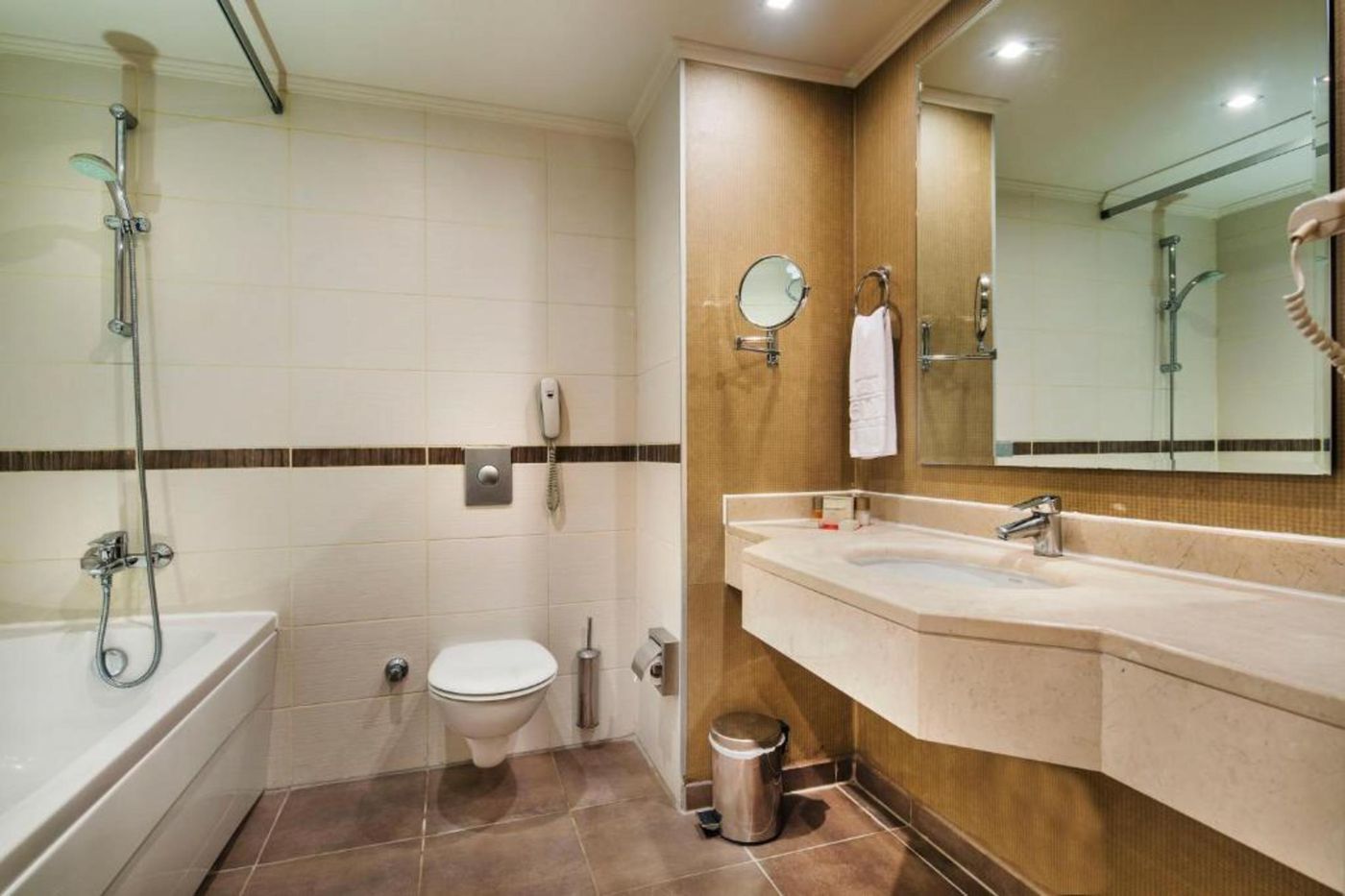 Bellis-Deluxe-Hotel-Room-39