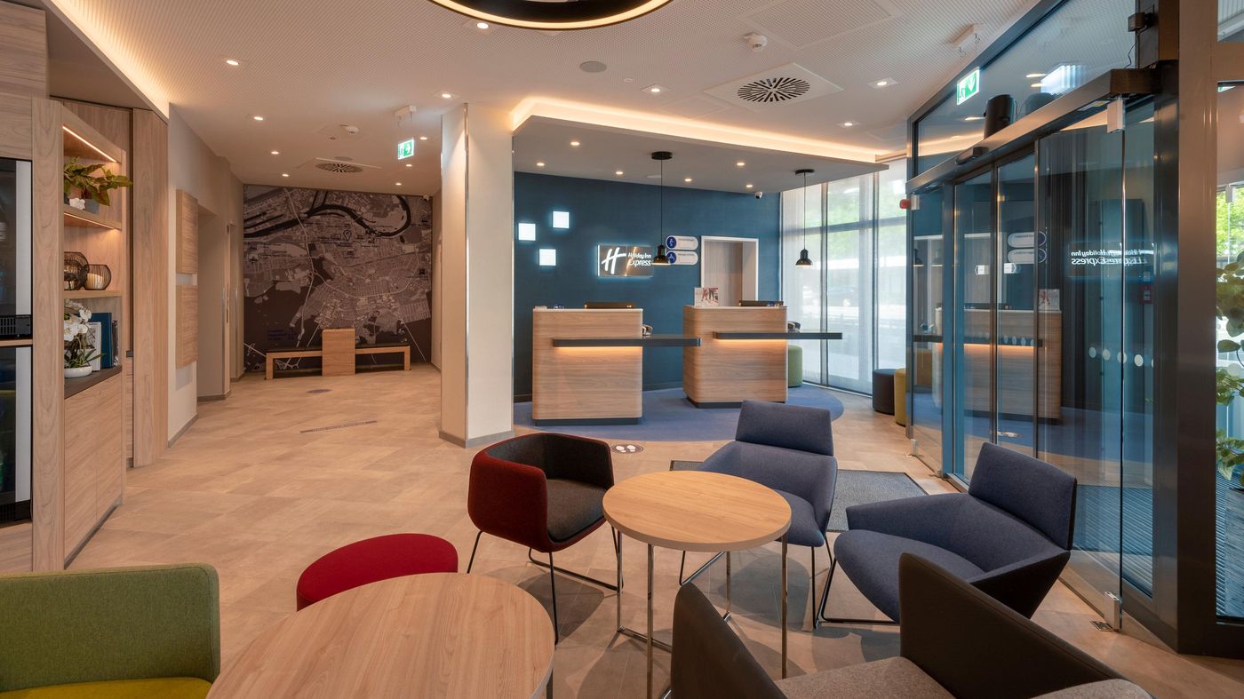 Holiday Inn Express Offenbach - Germany - Offenbach - Lobby - 6