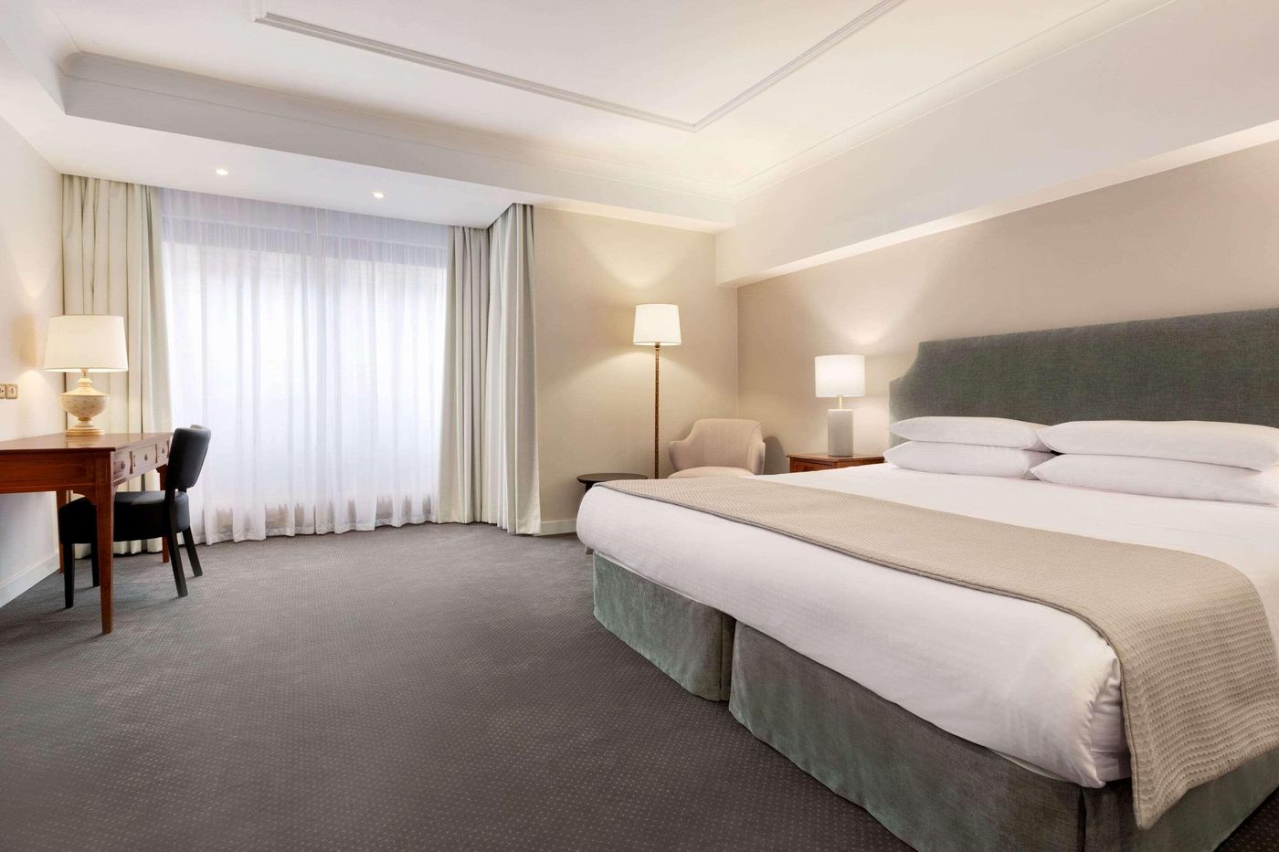 Hotel-Avenue-Louise-Brussels-Trademark-Collection-Room-18