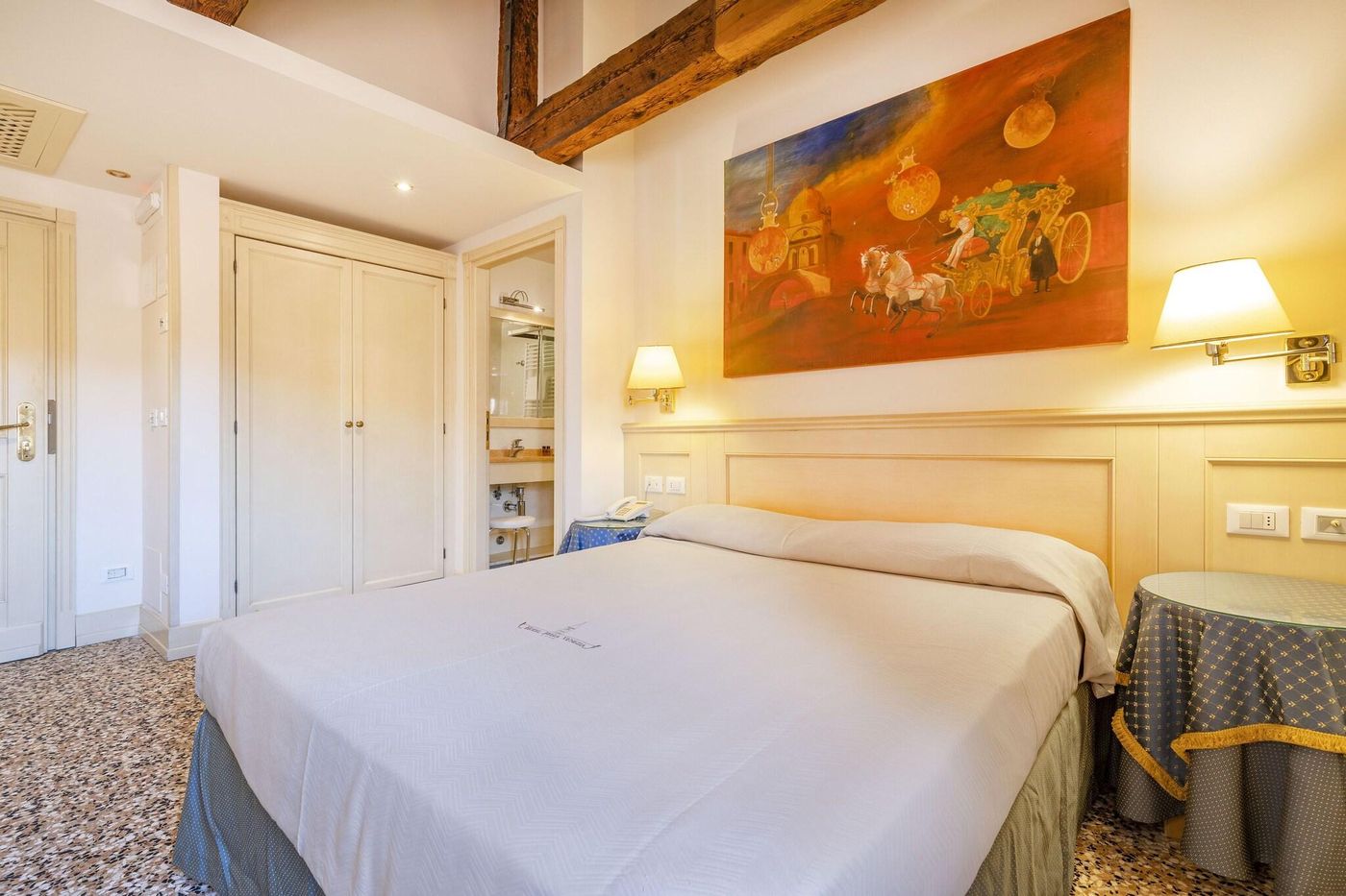 Bella-Venezia-Room-32