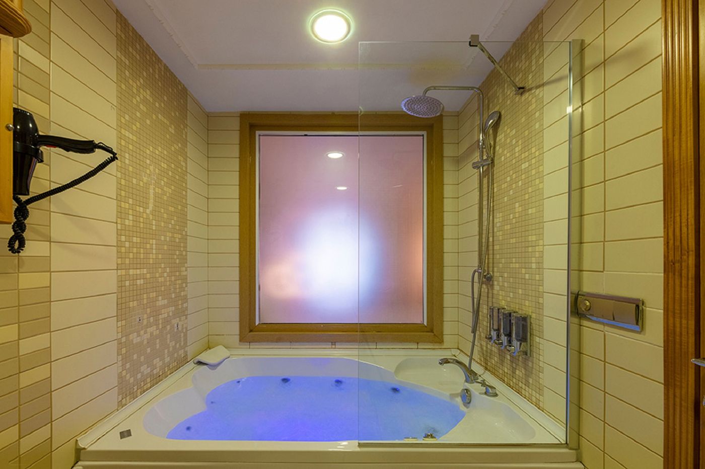 Celal-Aga-Konagi-Room-62