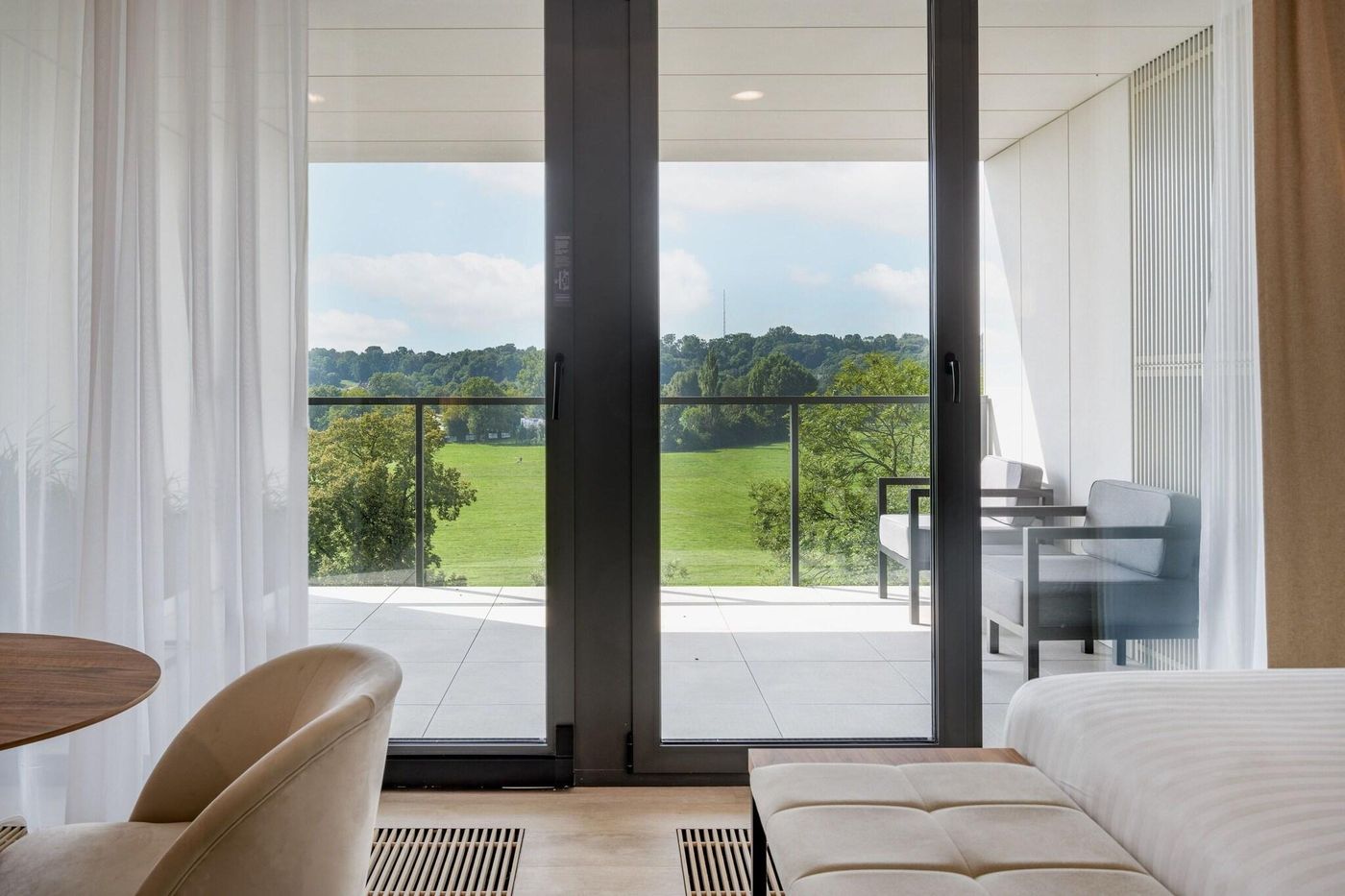 AC-Hotel-by-Marriott-Krakow-Room-5