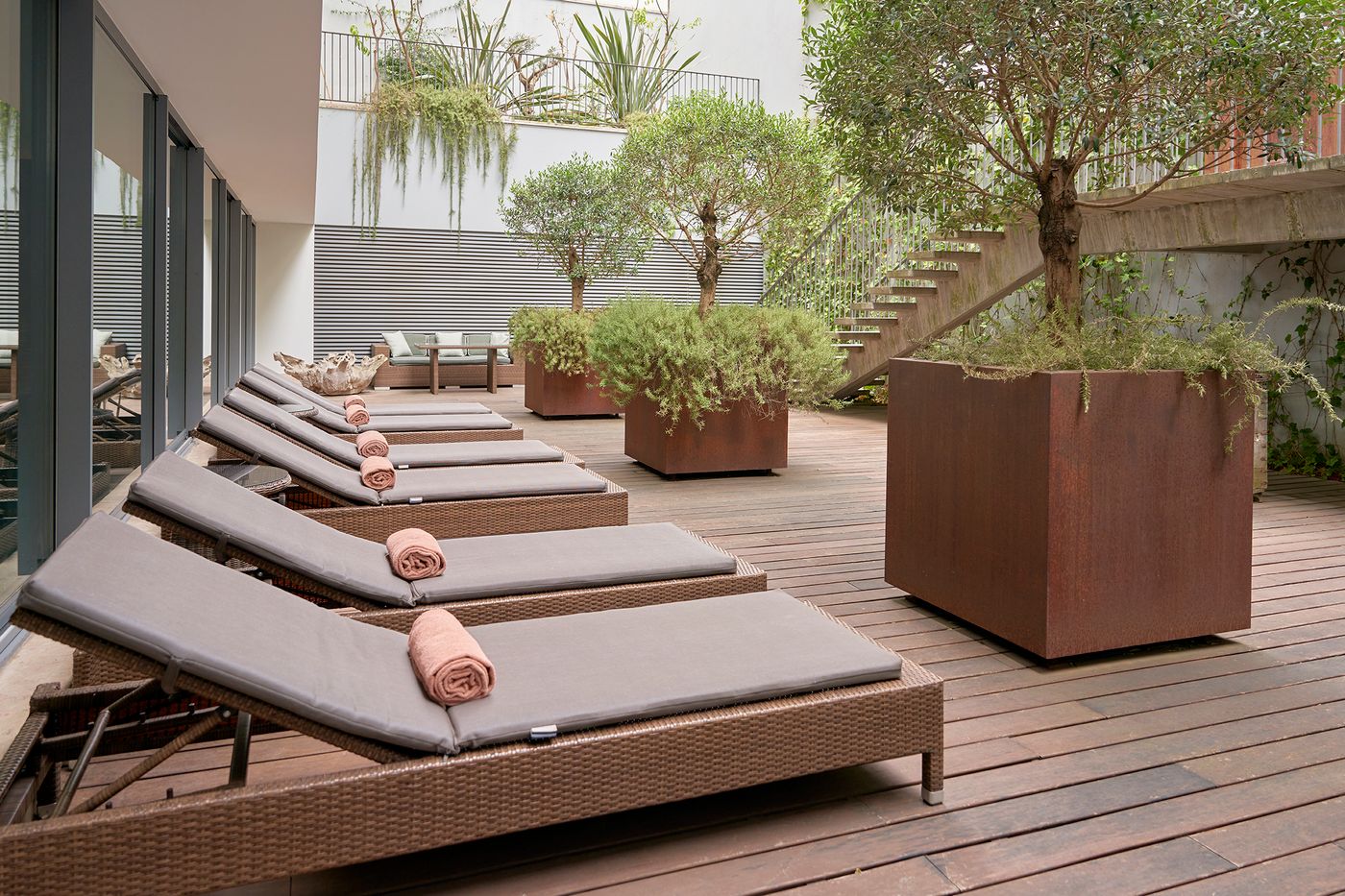 Porto-Bay-Liberdade-Terrace-42