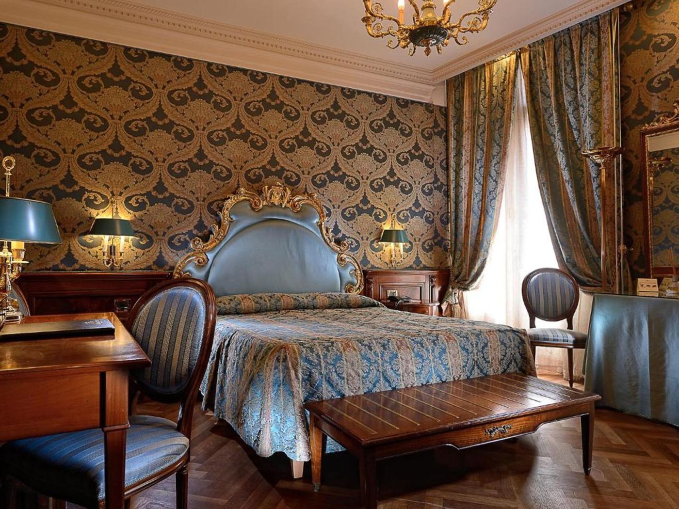 San-Marco-Luxury---Bellevue-Luxury-Suites-Room-1