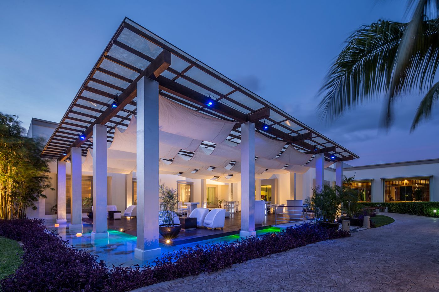 Bluebay-Grand-Esmeralda-General-view-17