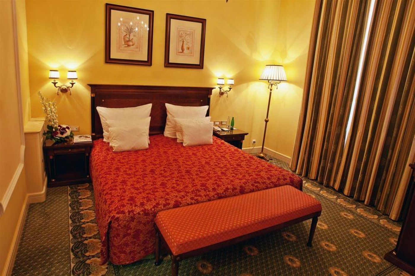 Carlsbad Plaza-Czech Republic-KARLSBAD -General view-2