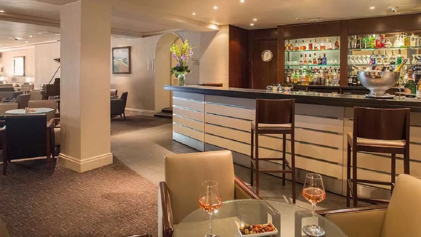 L-Horizon-Beach-Hotel---Spa-Bar-6