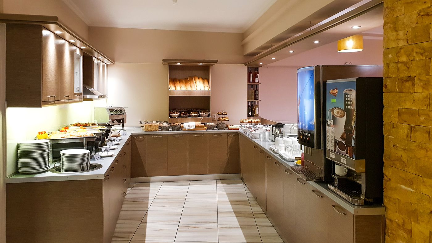 Yannis-Restaurant-20