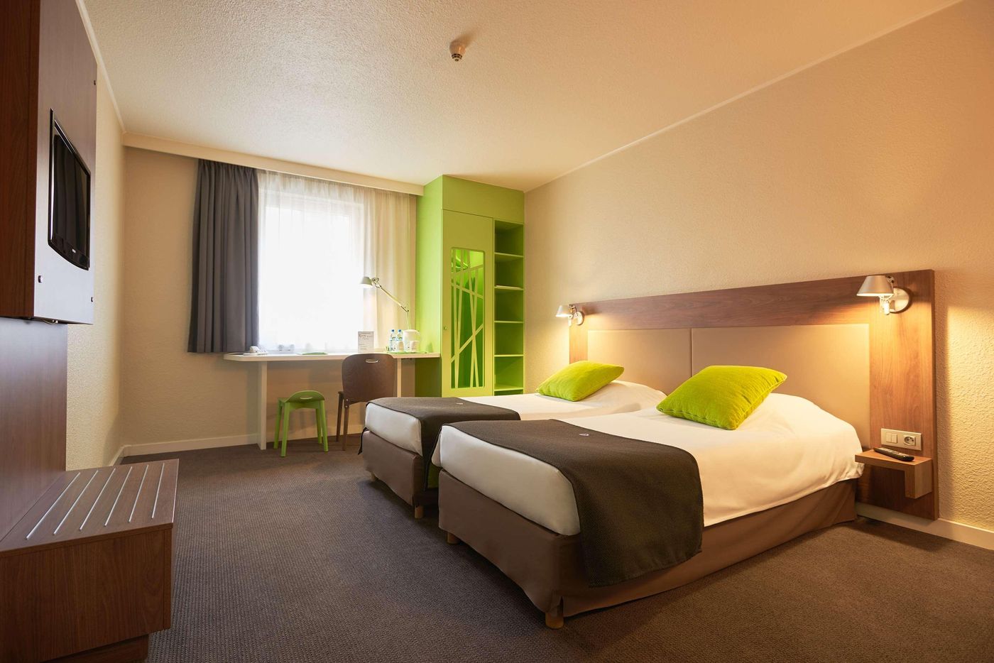 Campanile-Krakow-Old-Town-Room-10