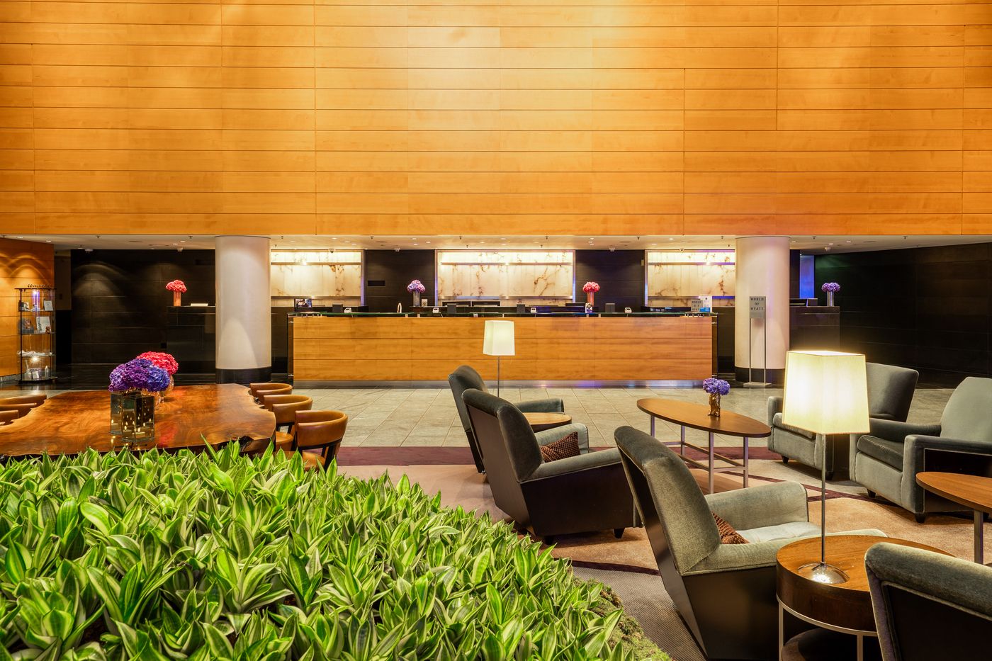 Grand-Hyatt-Berlin-Lobby-13