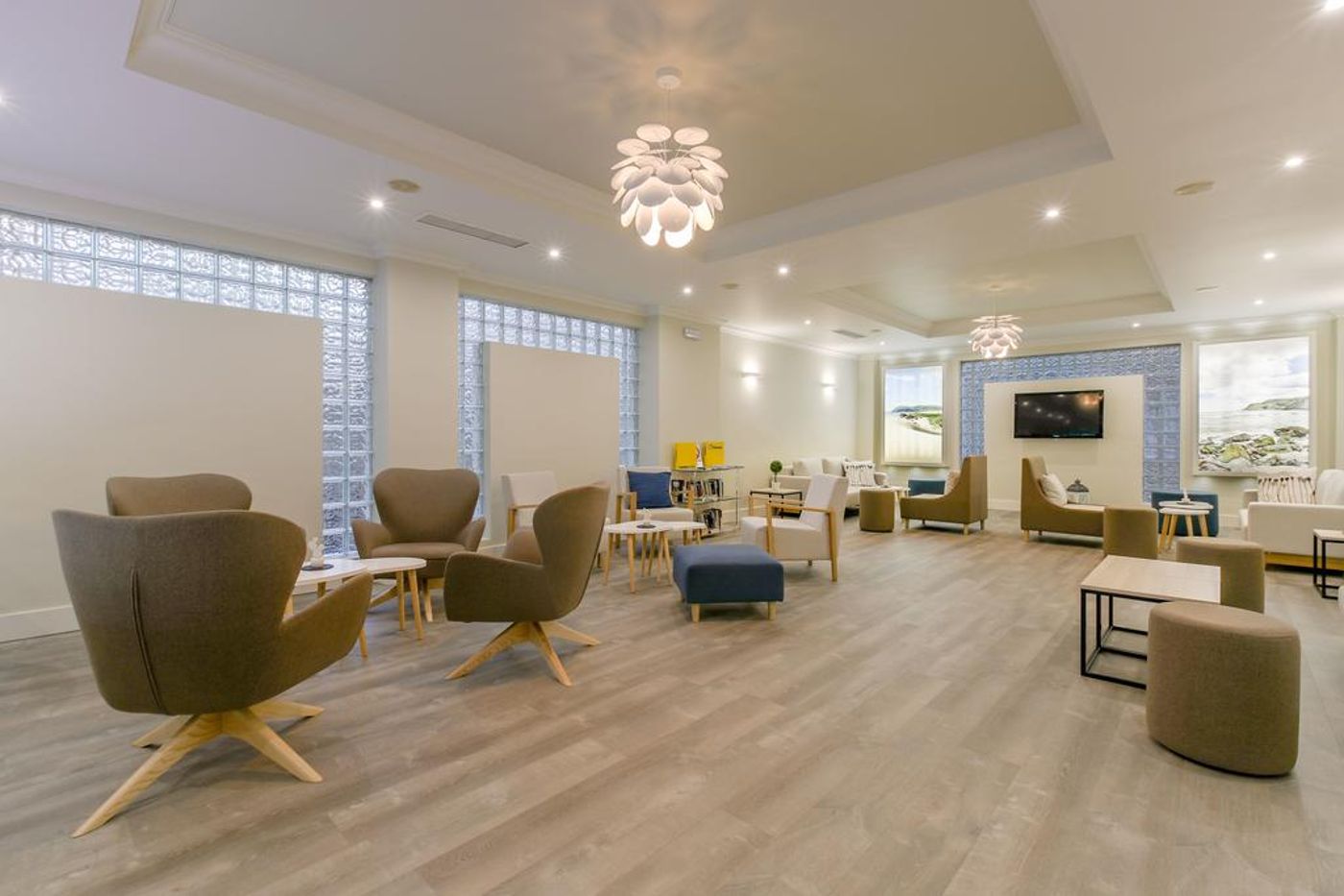 Villa-Laredo-Lobby-29