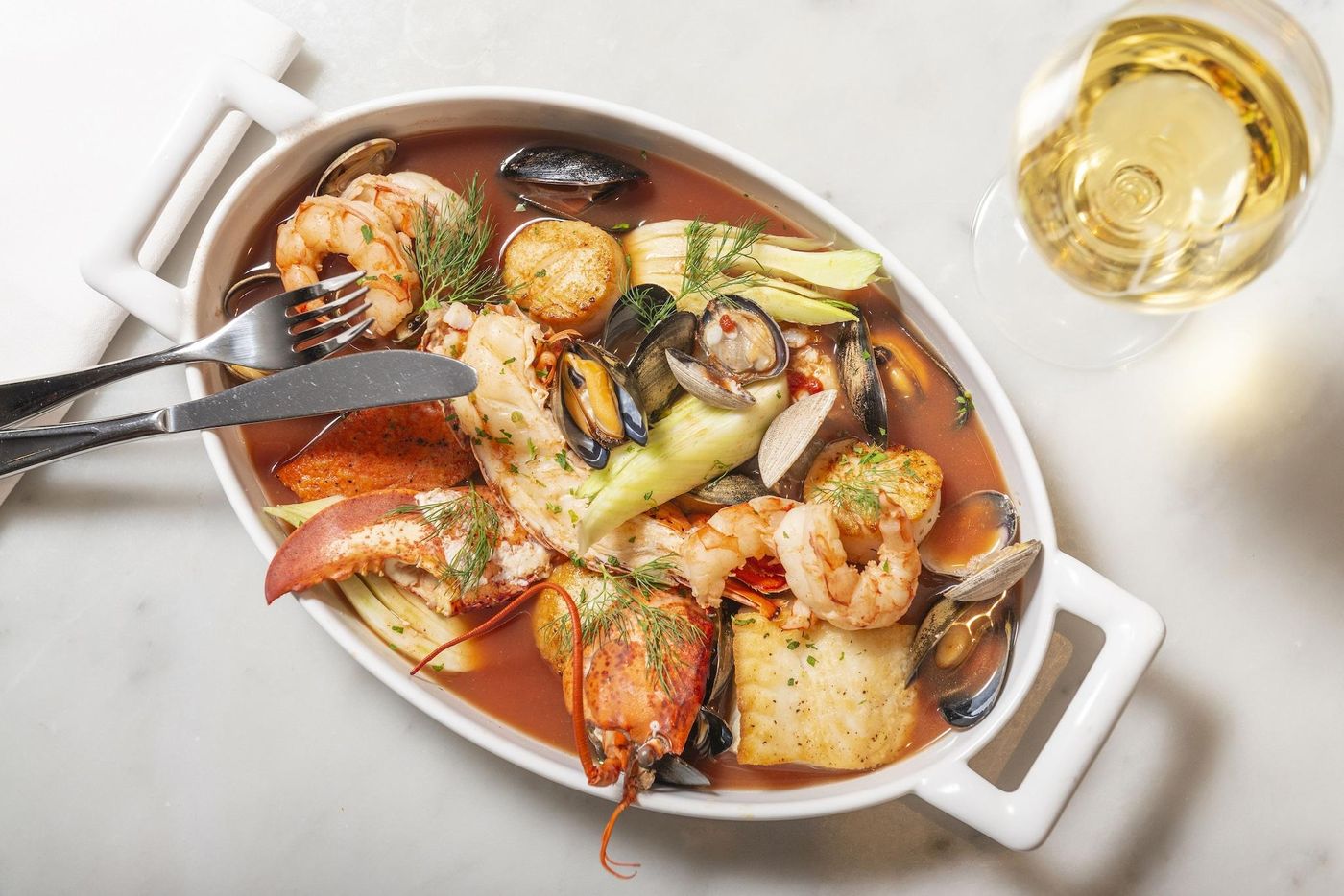 Century-Plaza-Hotel---Spa-Vancouver-Restaurant-90