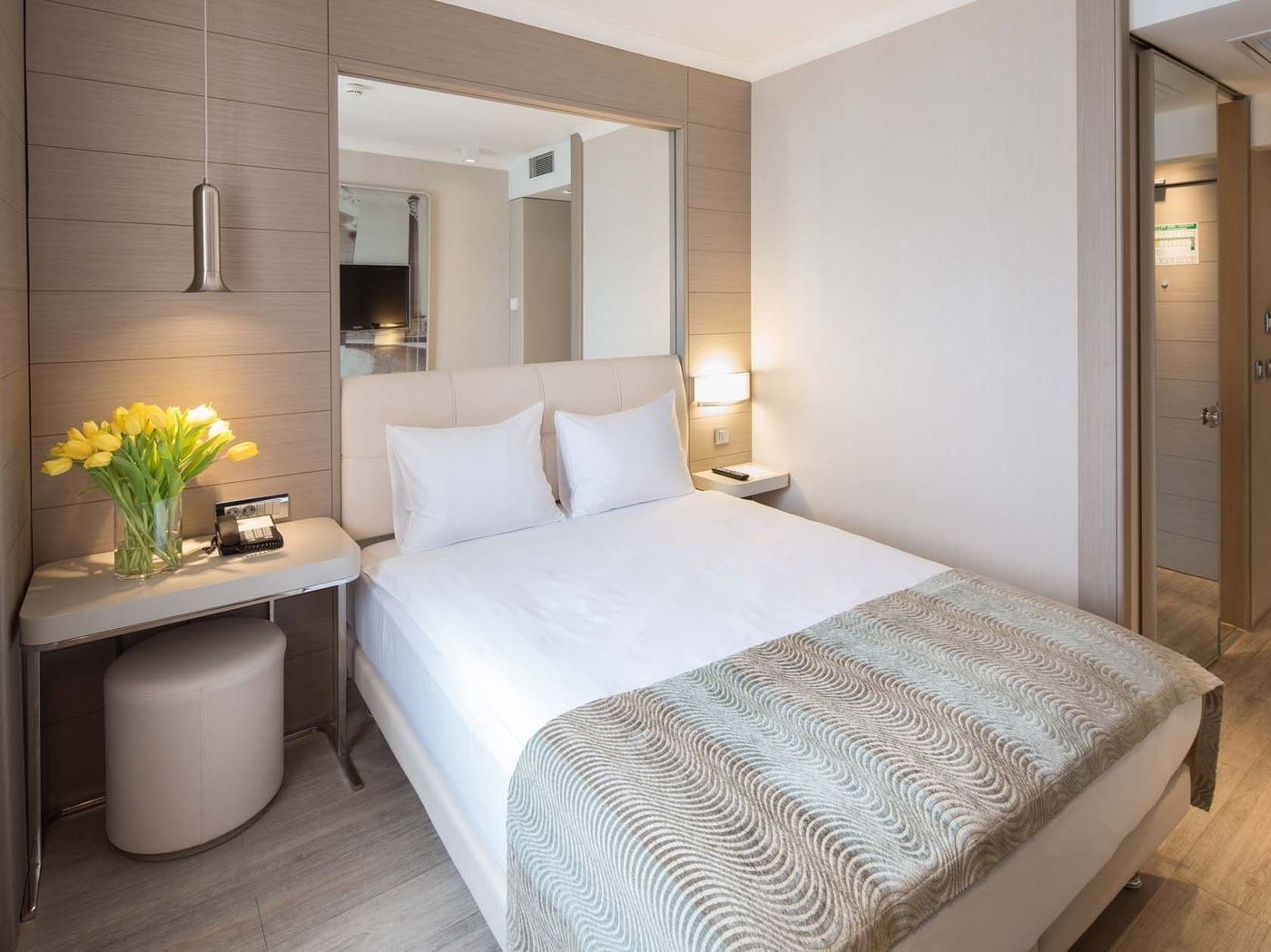 Titanic-Comfort-Mitte-Room-6