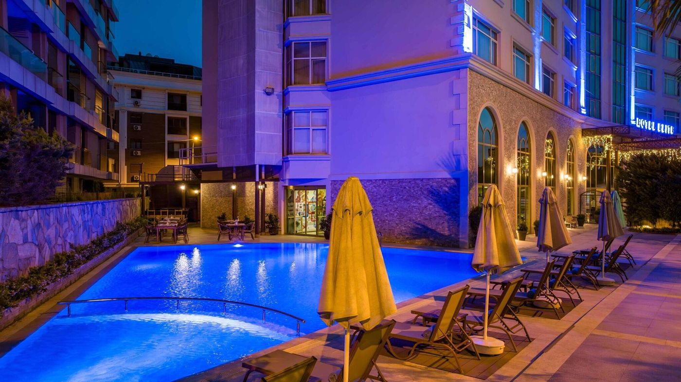 Elite-Hotel-Dragos-Pool-35