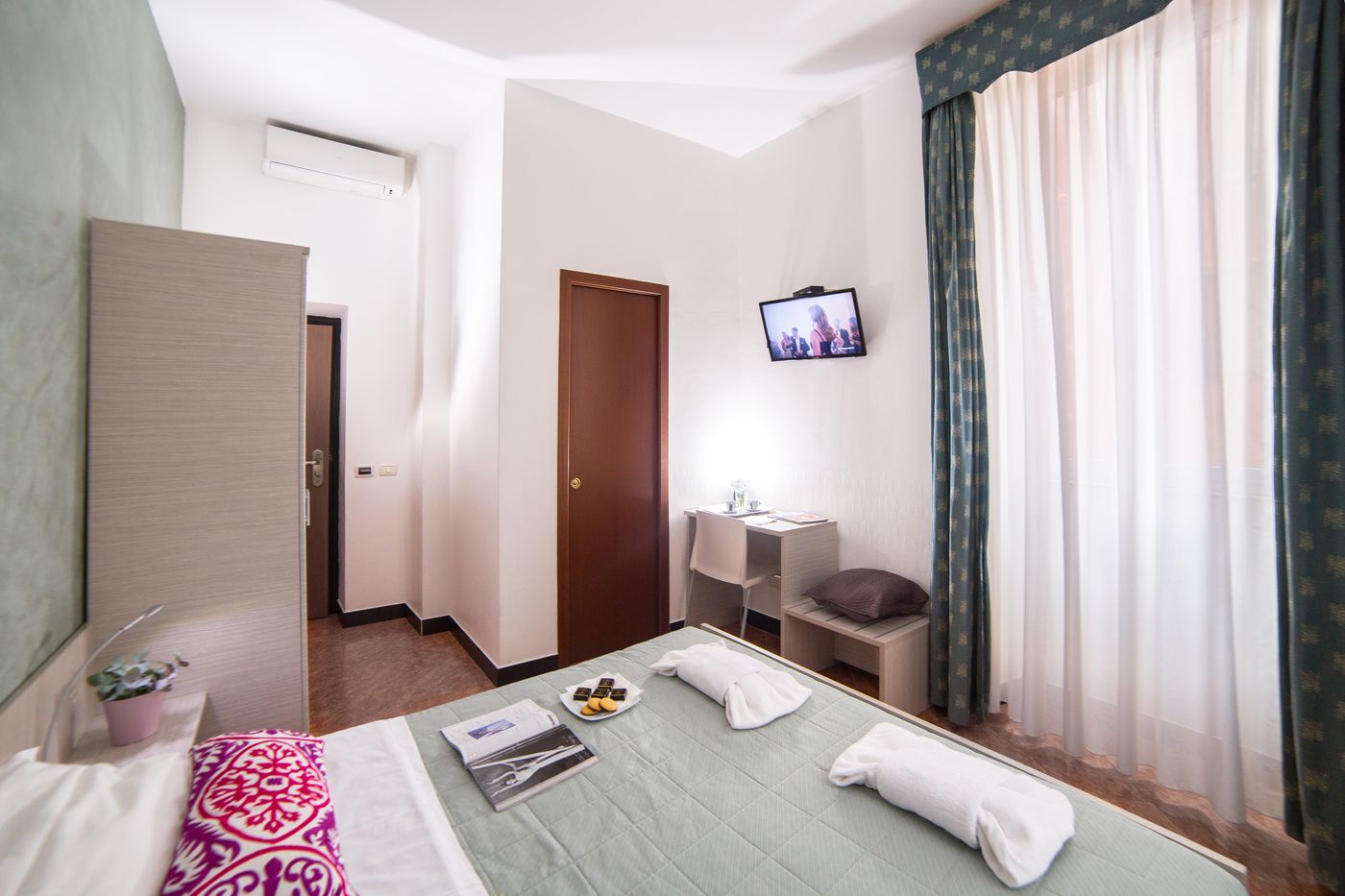 Dharma Boutique Hotel & Spa - Italy - ROMA - Room - 4