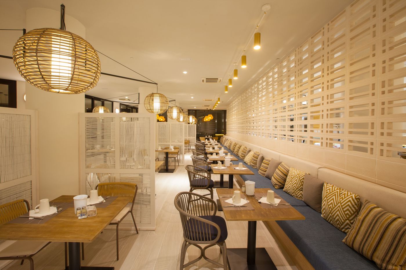 Corallium-Dunamar-by-Lopesan-Hotels-Restaurant-44