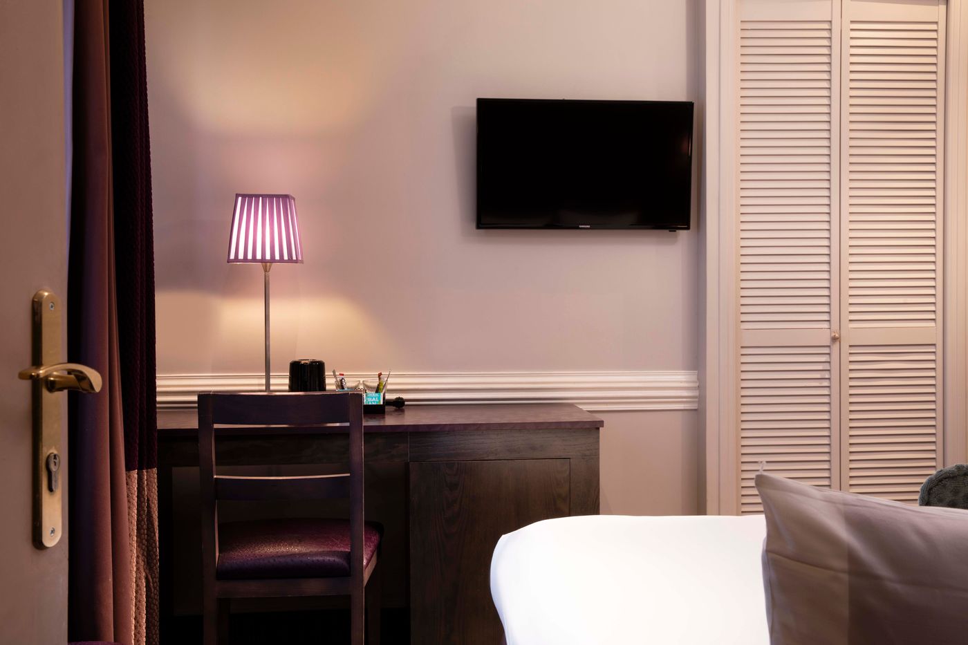 Elysees-Hotel-Room-29