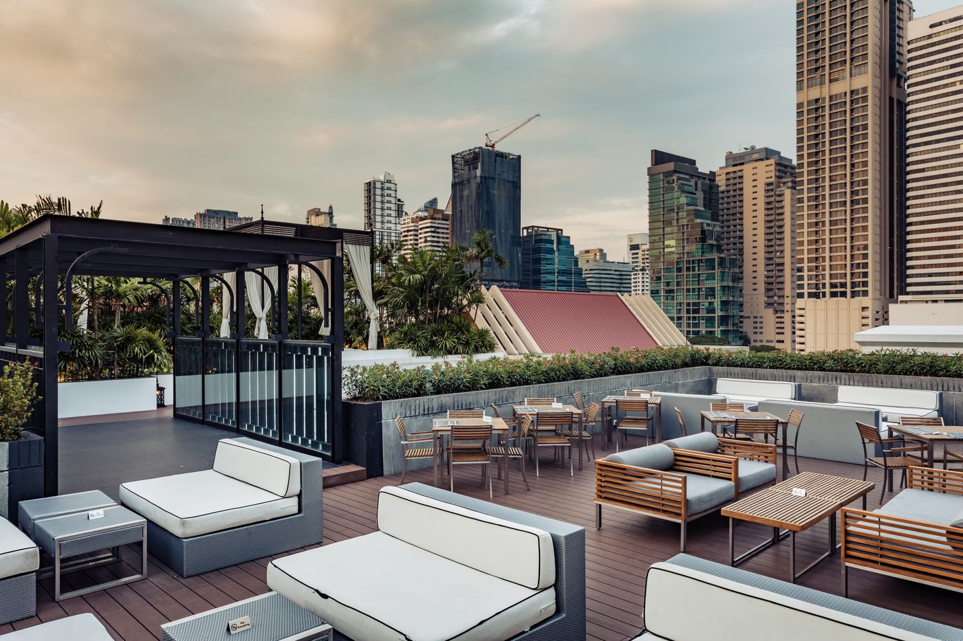 Movenpick-Hotel-Sukhumvit-15-Bangkok-General-view-63