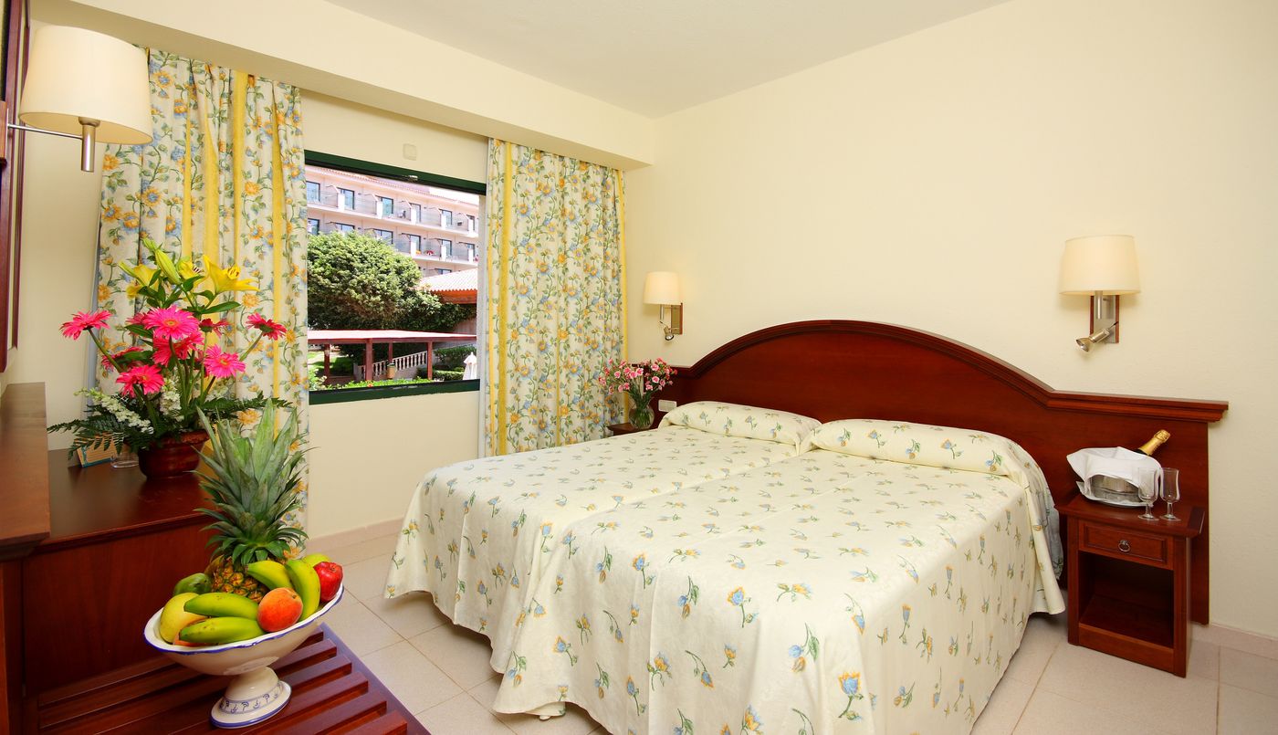 Valentin-Son-Bou-Room-45