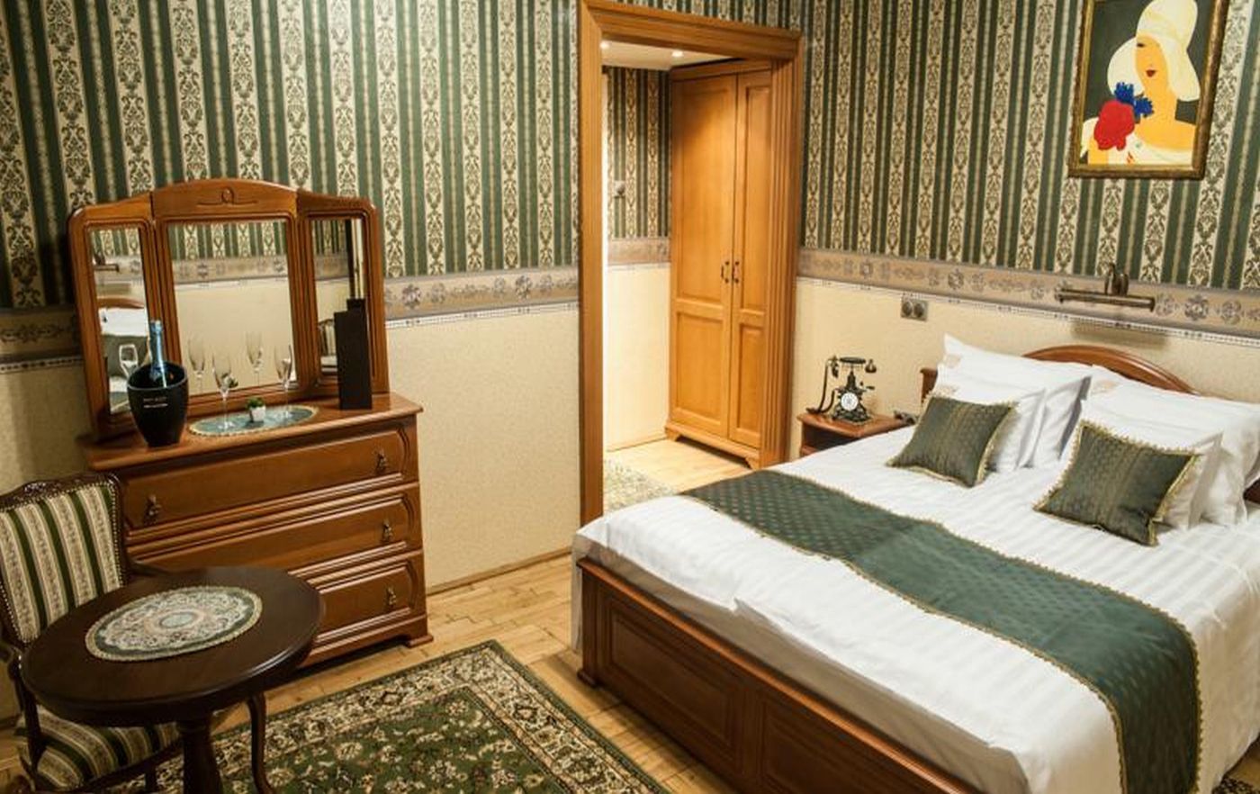 Cotton-House-Budapest-Room-17