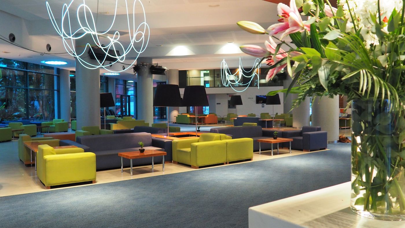 Deloix-Aqua-Center-Hotel-Lobby-56