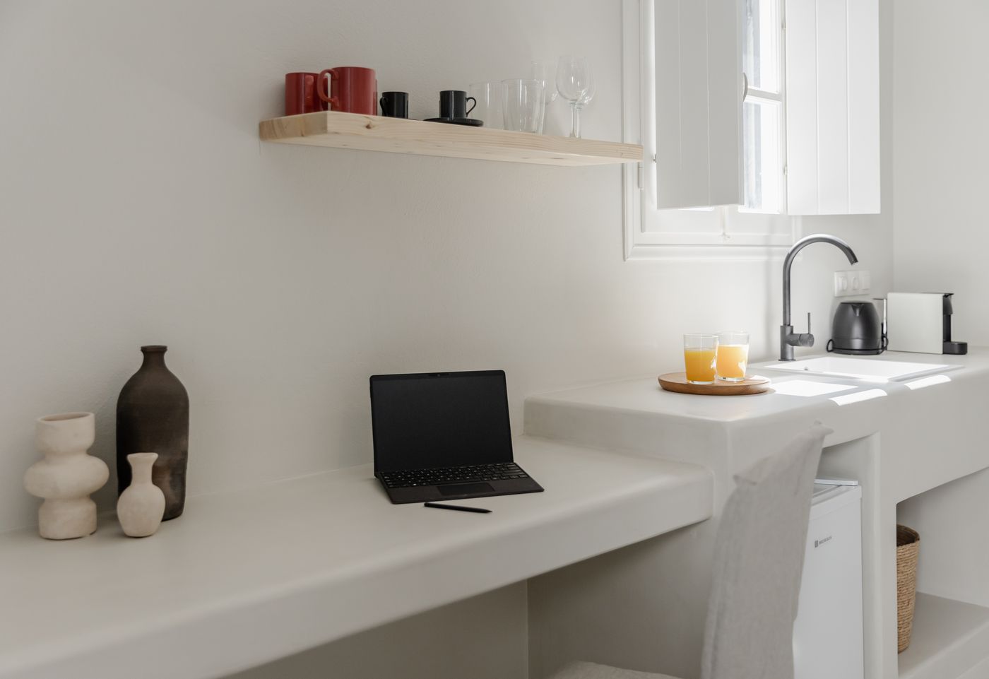 Scorpios-Beach-Room-40