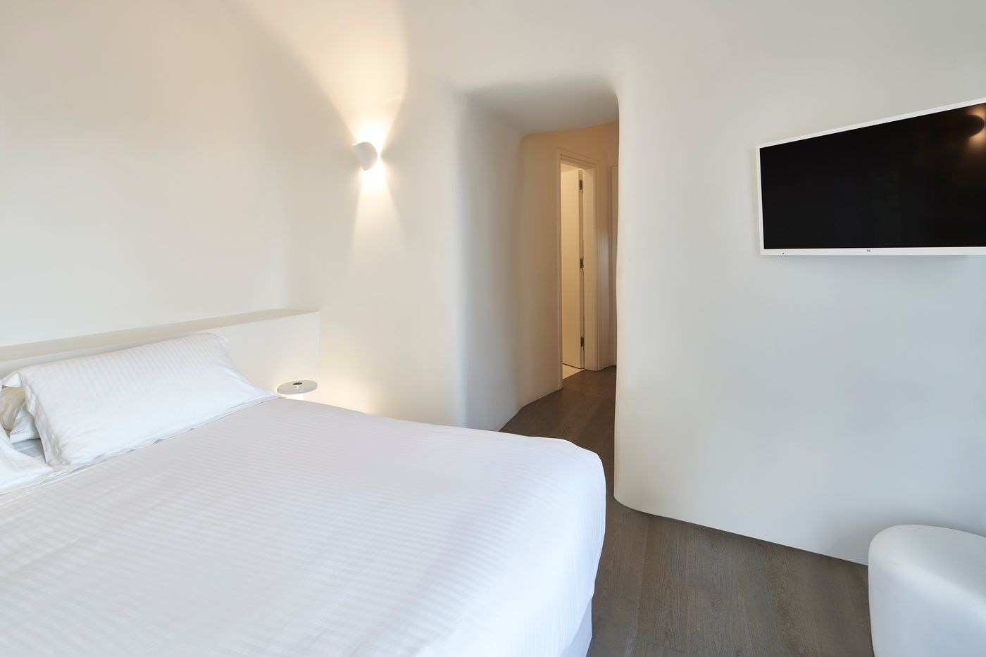 Old-Castle-Oia-Room-18