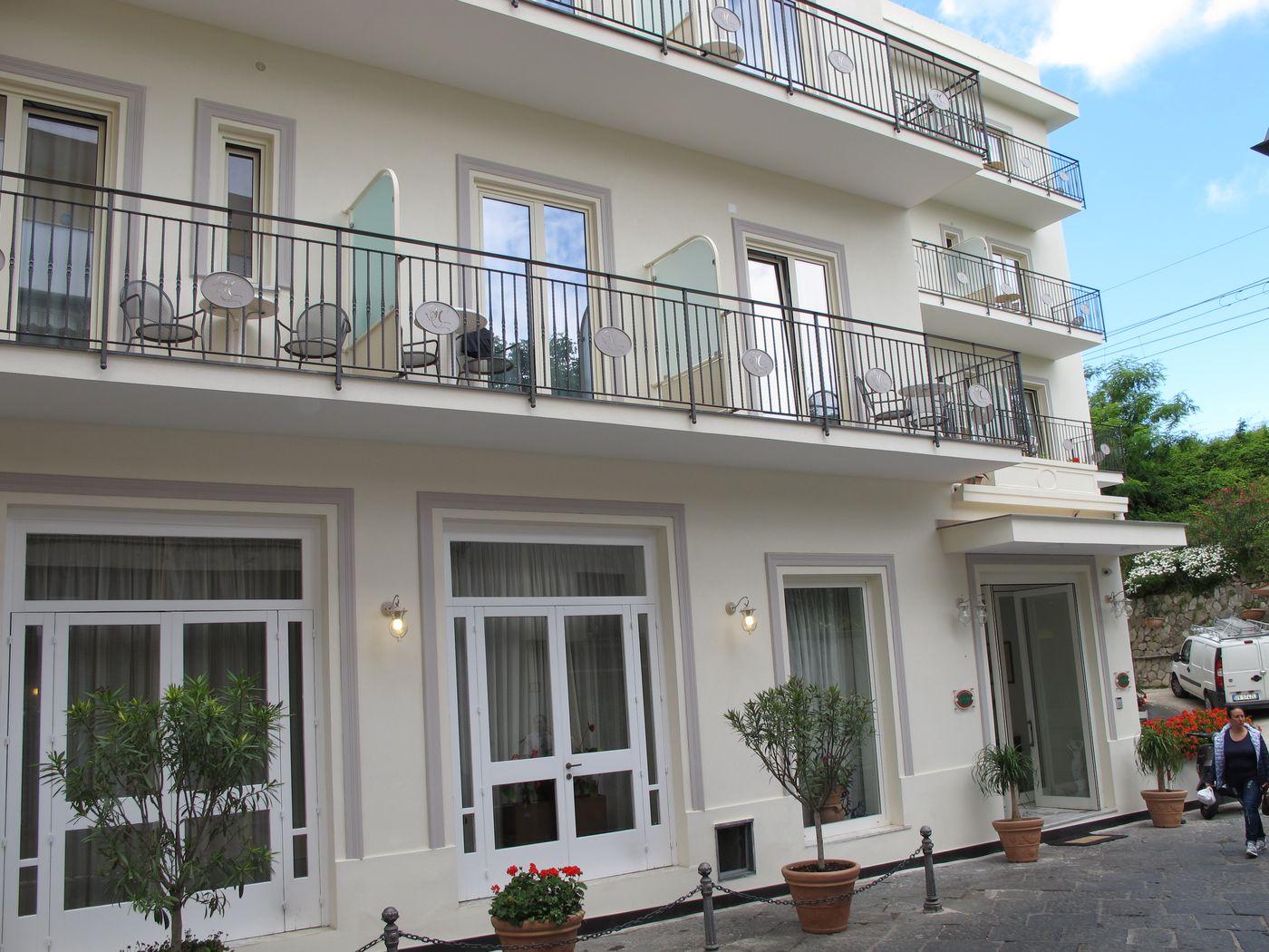 Club-Sorrento-Room-6