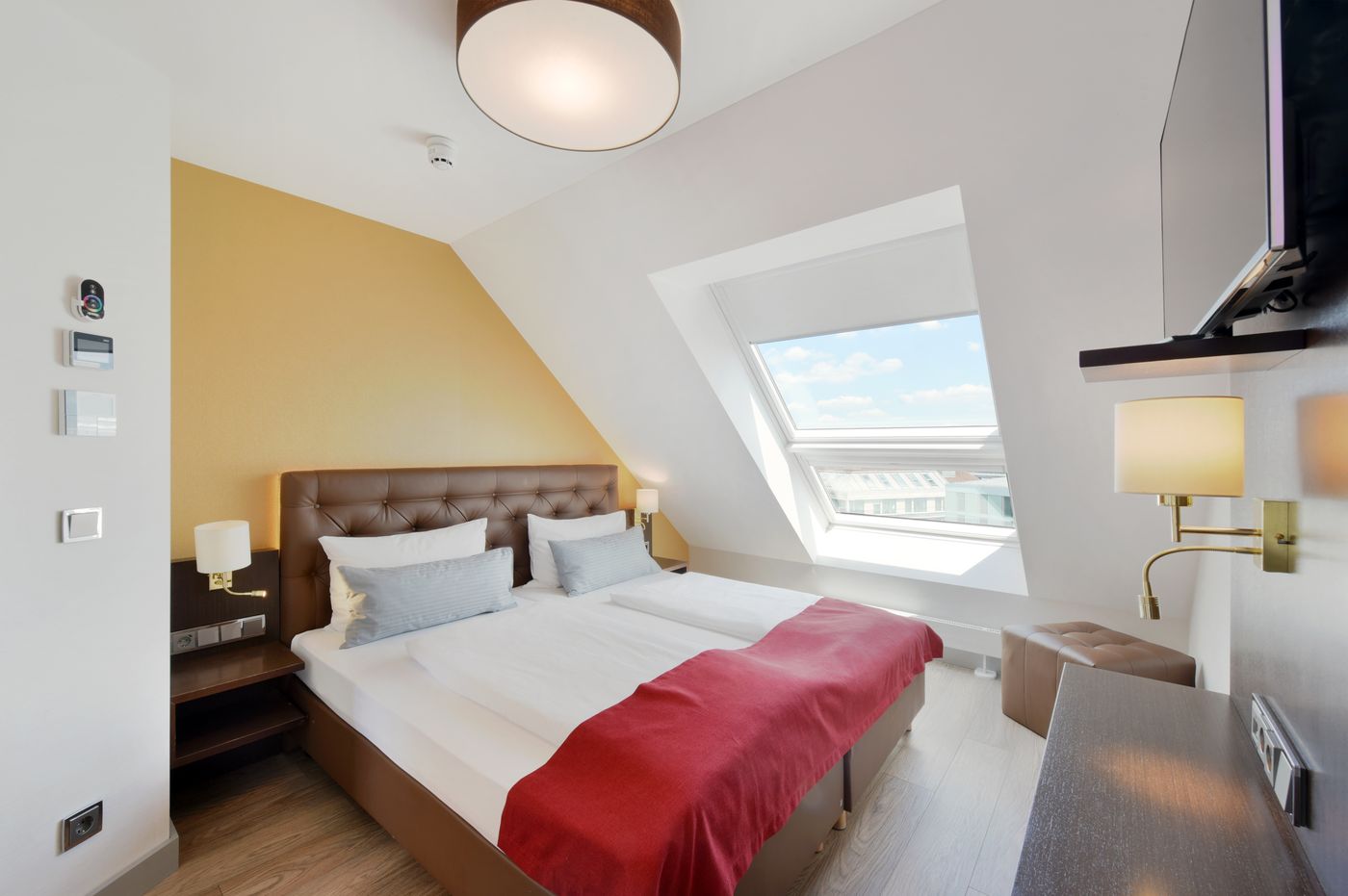 Koos-Hotel---Apartments-Room-32