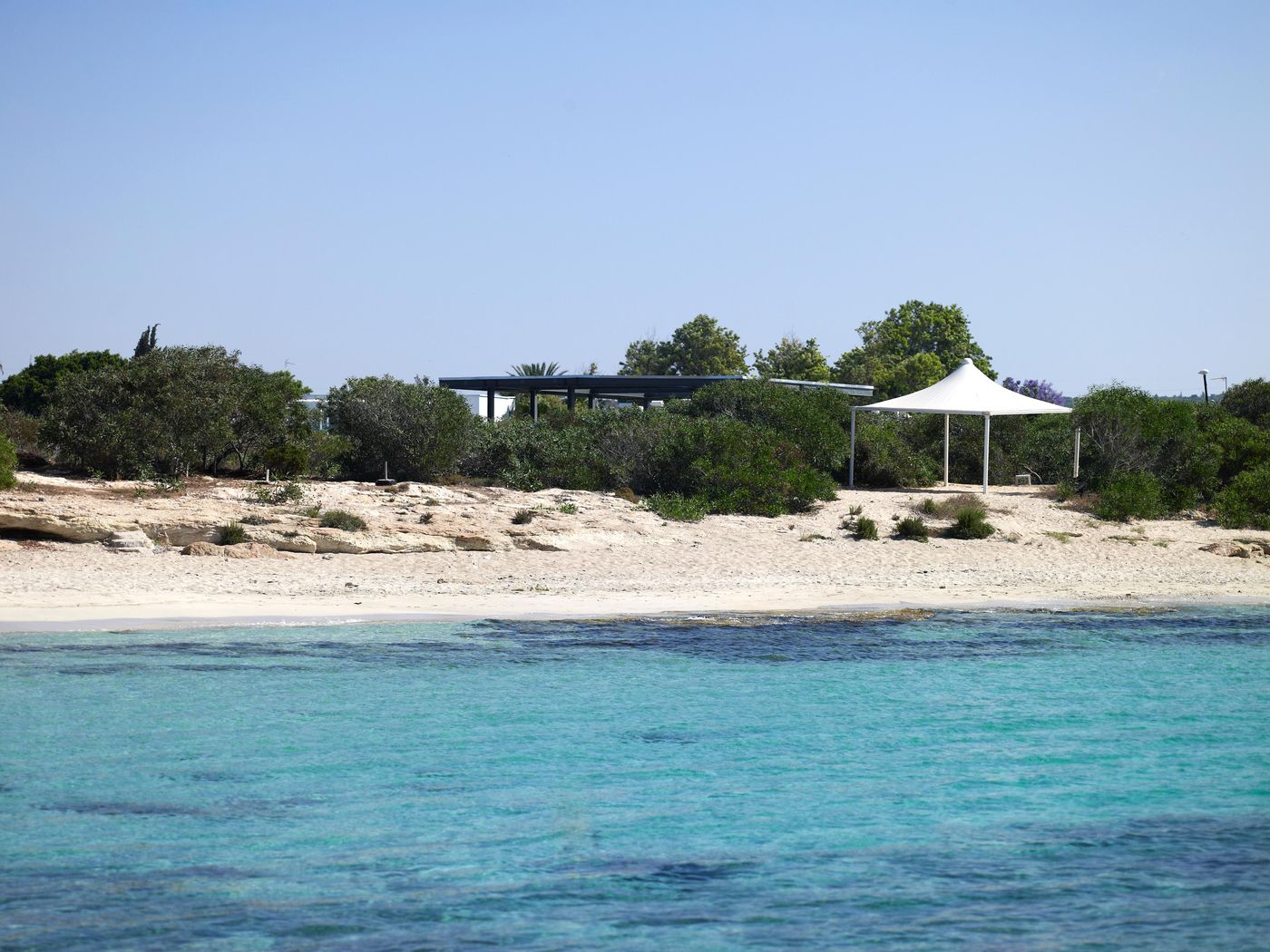 So-White-Club-Resort-Beach-25