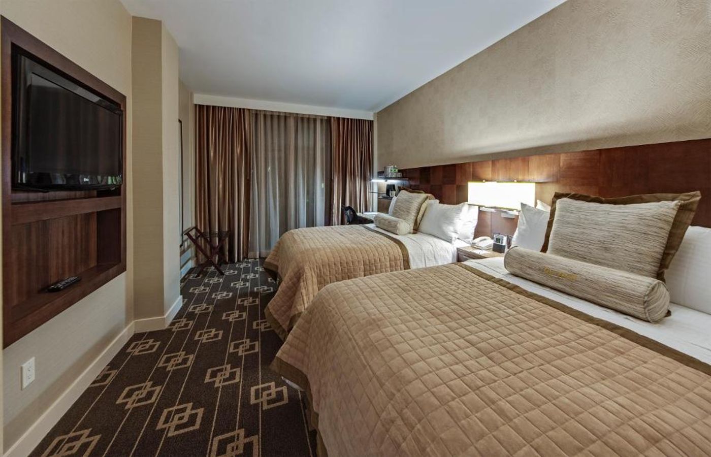 Wyndham-Garden-Chinatown-Room-28