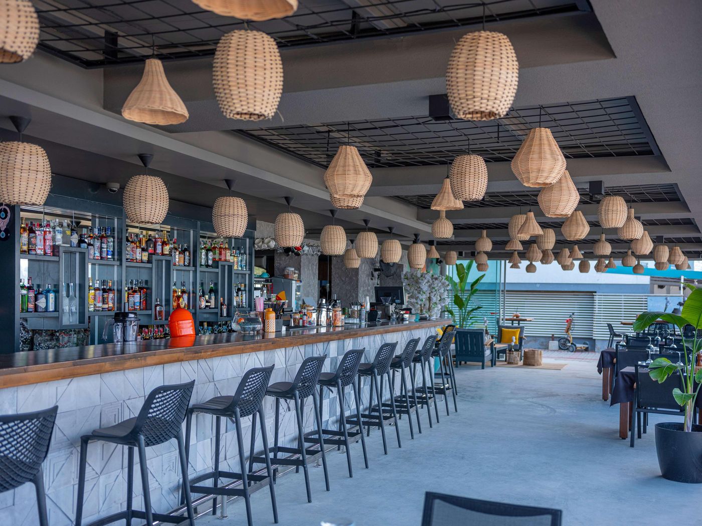 Royalisa-Palmiye-Beach-Hotel---Adults-Only-Bar-36