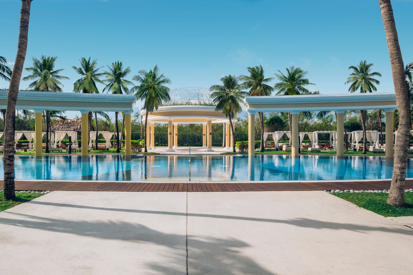 Iberostar-Grand-Paraiso-All-Inclusive-Pool-3