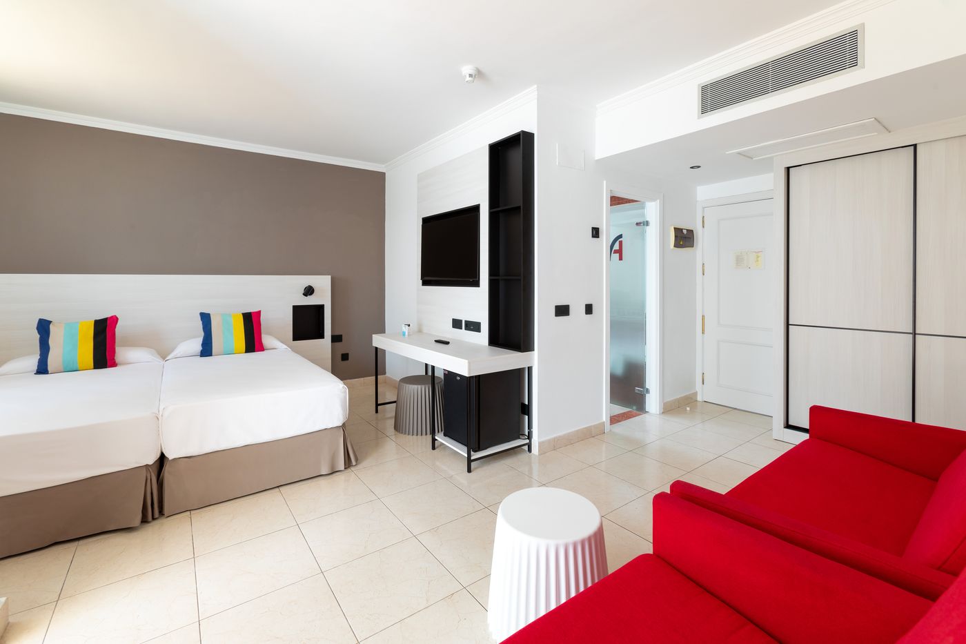 Alexandre-Hotel-La-Siesta-Room-22