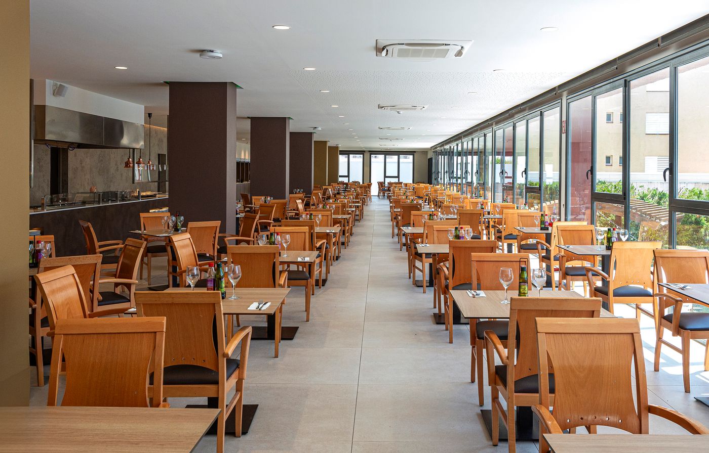 Medplaya-Santa-Monica-Restaurant-27