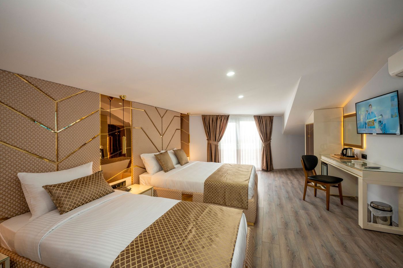 Luxury Airport Hotel-Turkey-Arnavutköy-Room-9
