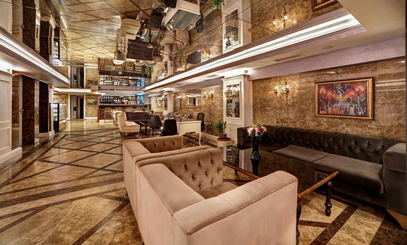 Skalion-Hotel---Spa-Lobby-5