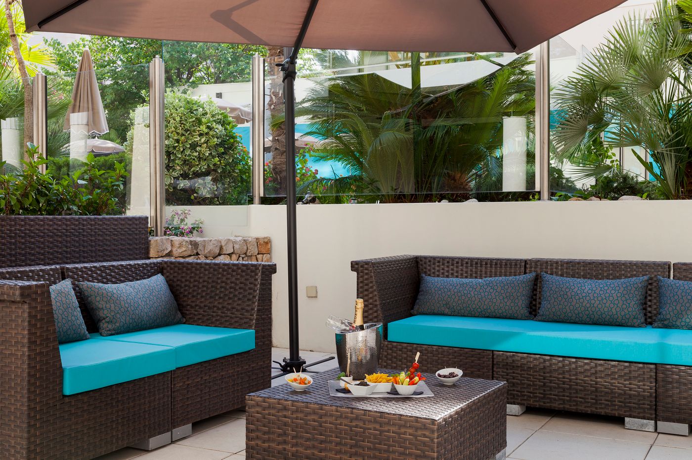 Neho-Suites-Cannes-Croisette-Terrace-12