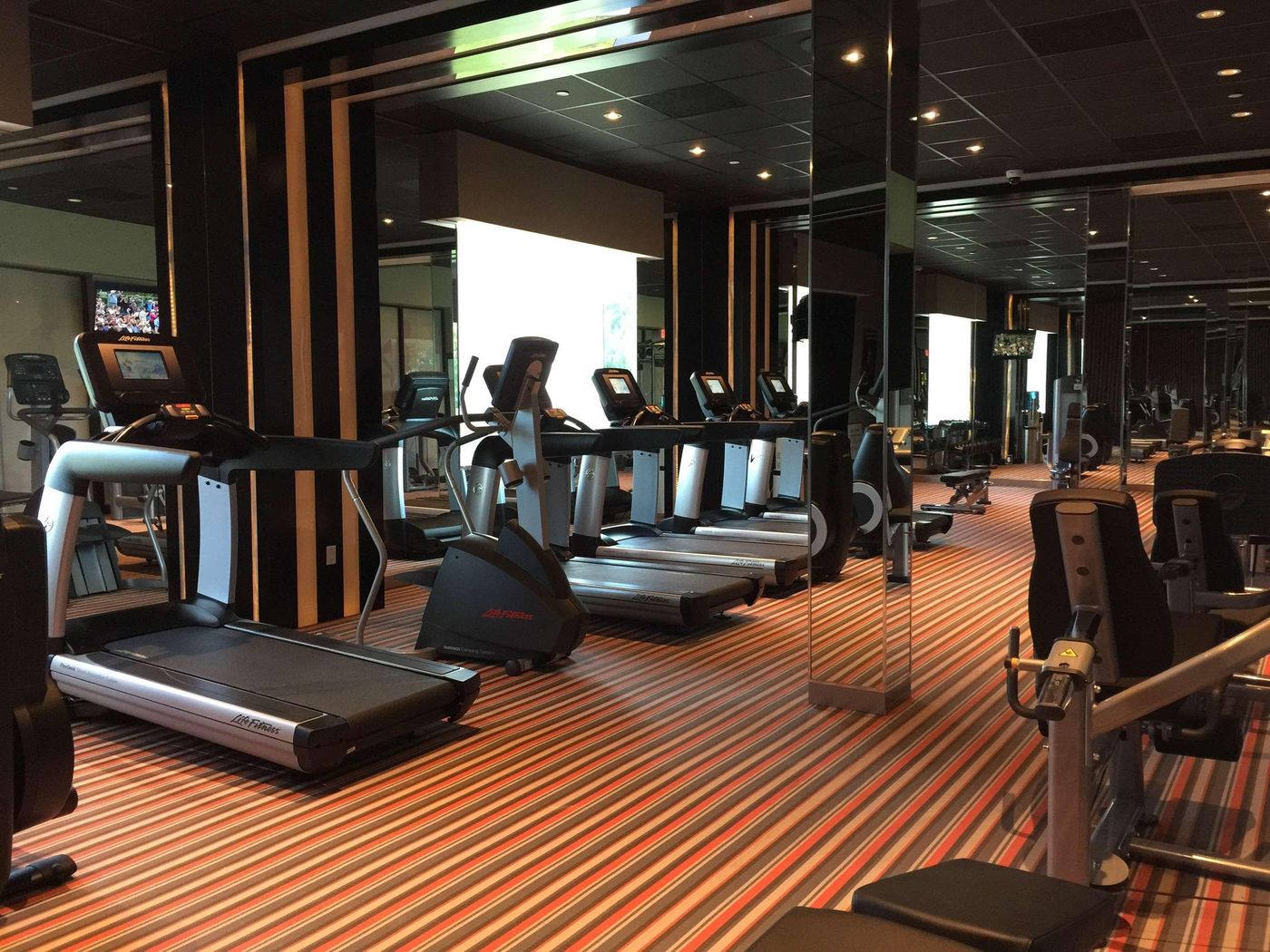 Melia-Nassau-Beach-All-Inclusive-Sports-and-Entertainment-75