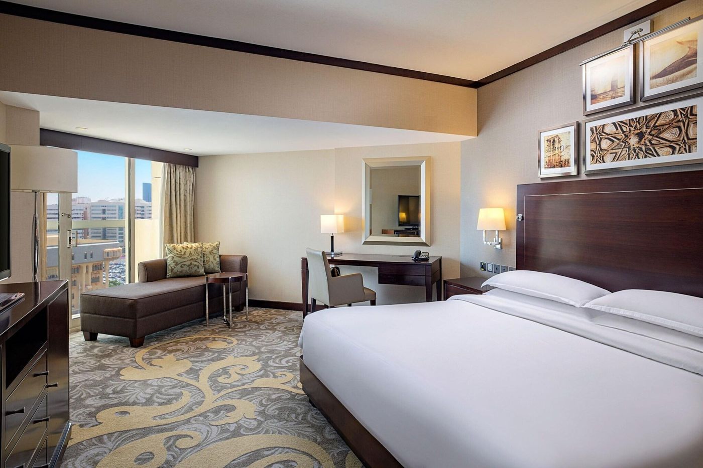 Sheraton-Dubai-Creek-Hotel-and-Towers-Room-33