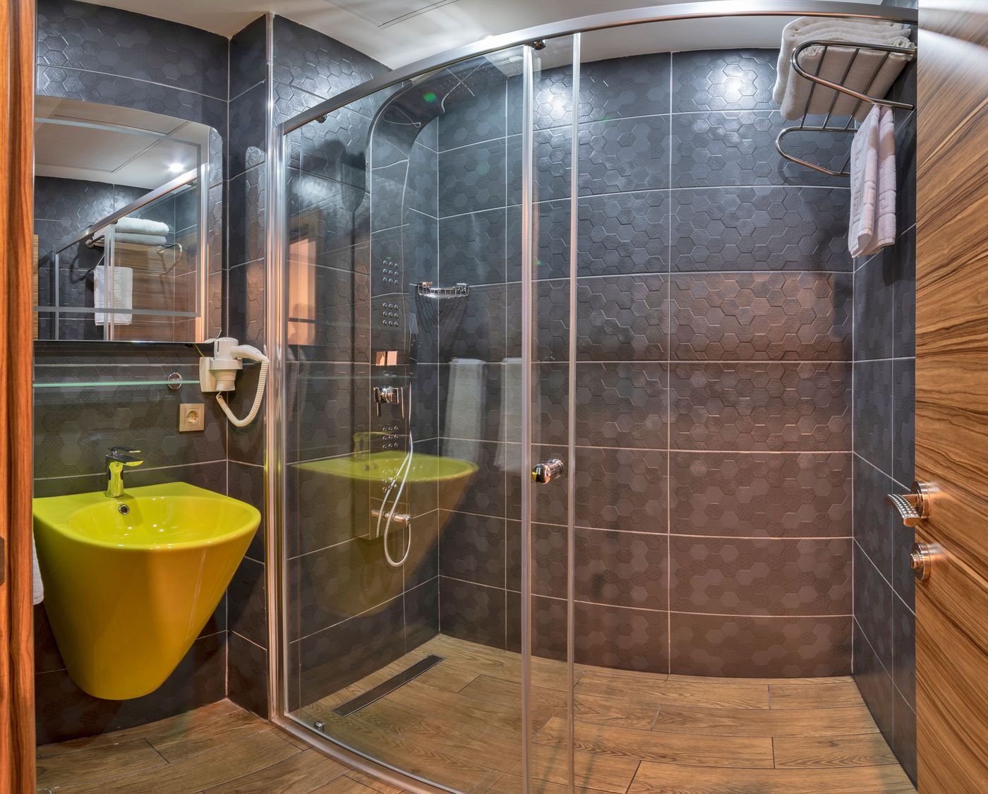 La-Wisteria-Boutique-Hotel-Room-33