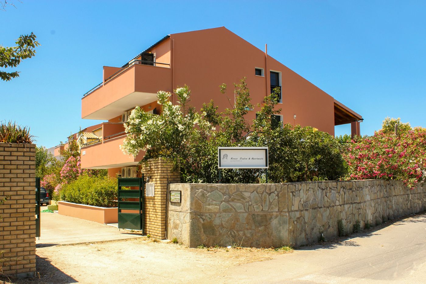 Nireas-Studios---Apartments-General-view-6