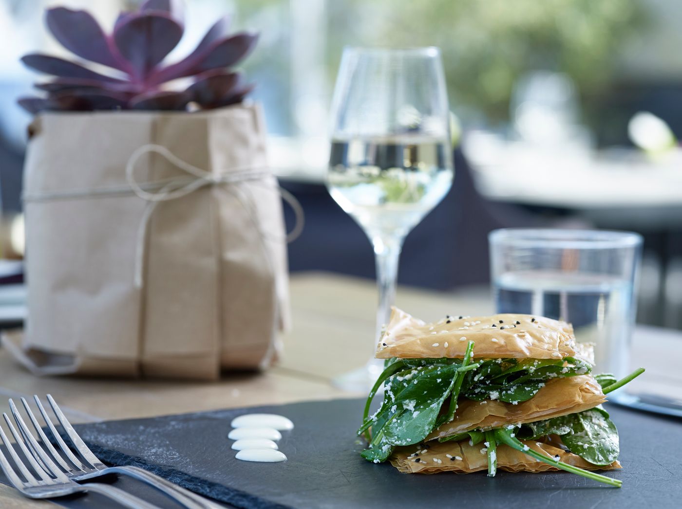 Bellonias-Villas-Restaurant-15